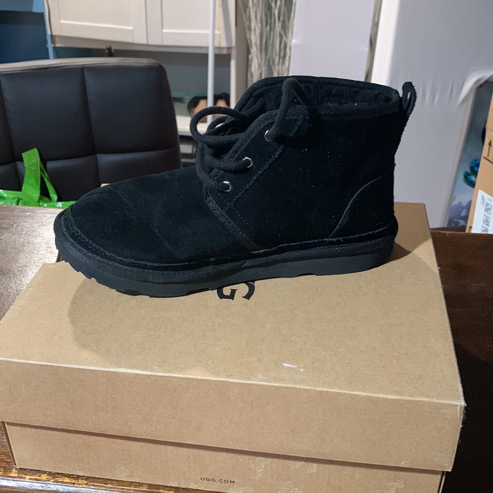 Neumel Ugg